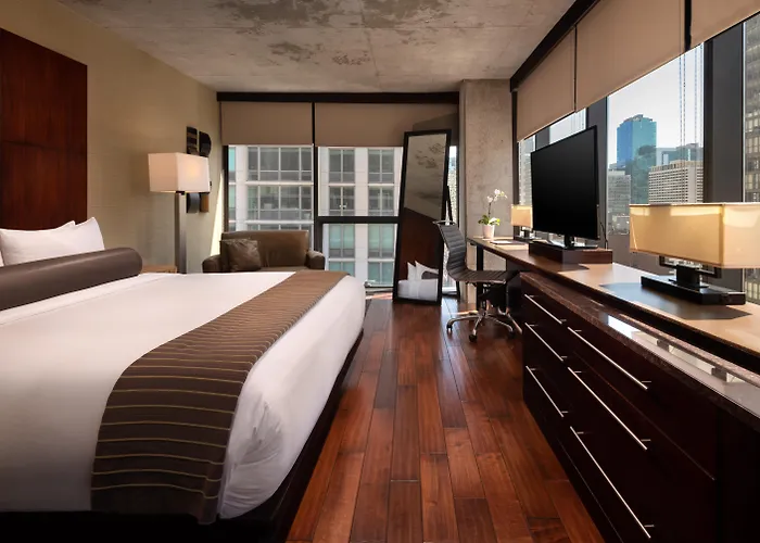Discover the Best 18+ Hotels in Chicago for a Mature Getaway