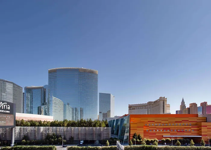 Discover the Best Hilton Hotels Along the Las Vegas Strip