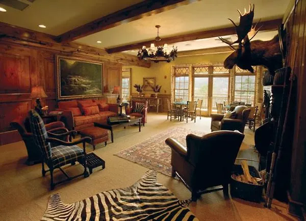Top Gatlinburg TN Hotels on the Strip