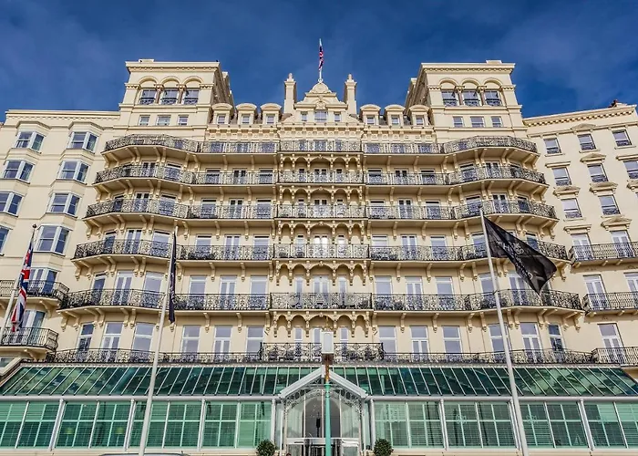 Experience Ultimate Convenience with Brighton Hotels near Train Station