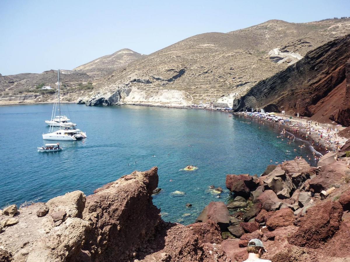 spiaggia rossa santorini grecia 2