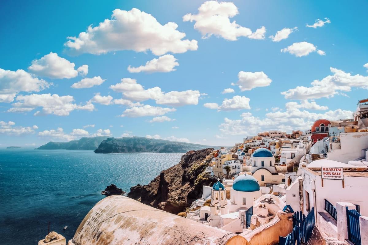 Santorini Itinerary in a Day