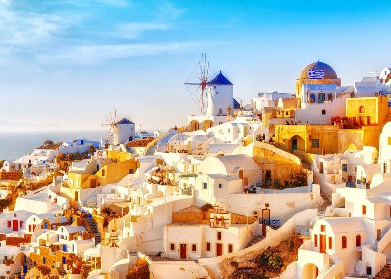 The first time in Santorini: how to organise the perfect tour