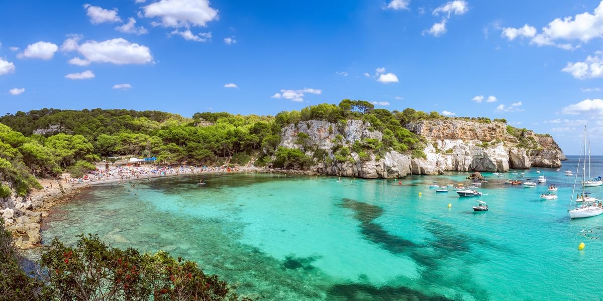 Menorca's most beautiful beaches, free and equipped